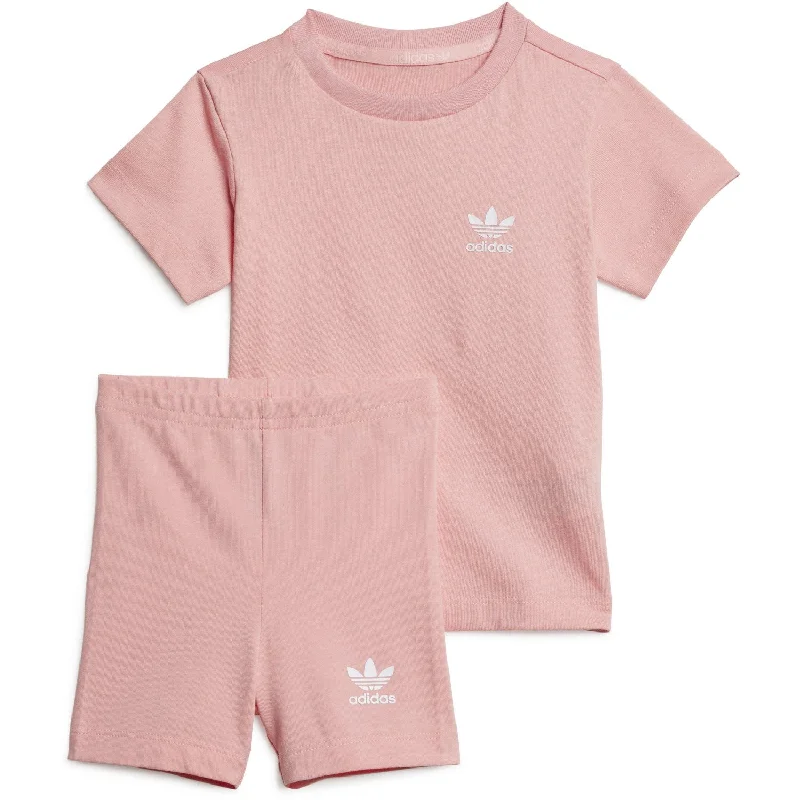 adidas Originals Semi Pink Spark Cs T-shirt & Shorts