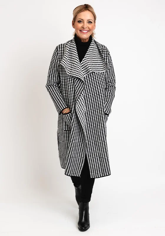 D.E.C.K by Decollage One Size Check Long Cardigan, Black & White